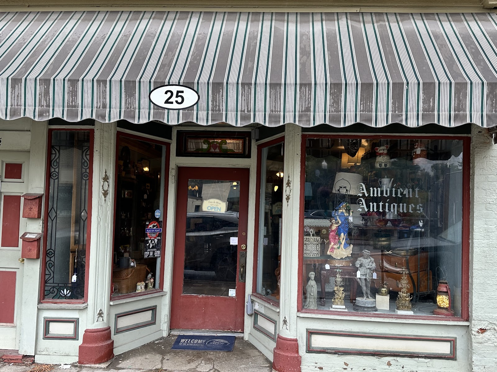 Ambient Antiques in Ypsilanti